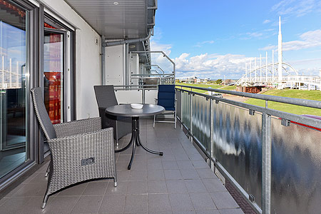Ferienwohnung „Queen Mary II“ - Balkon Richtung Nordsee