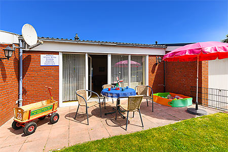 Ferienhaus „Weiße Robbe“ - Das Haus und der Garten