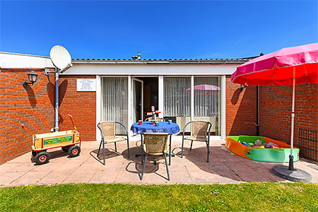 Ferienhaus „Weiße Robbe“ - Terrasse