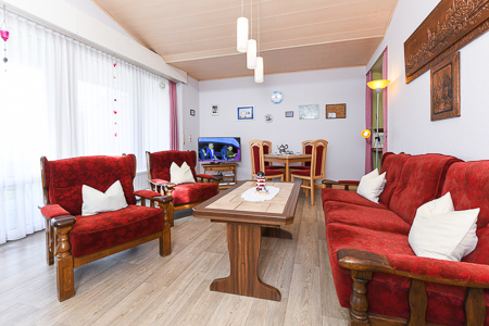 Ferienhaus „Roseneck“ - Wohn- und Esszimmer
