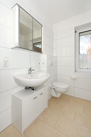 Ferienwohnung „Sanddorn“ - Badezimmer