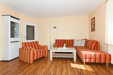 Ferienwohnung „Sanddorn“ - Wohnzimmer