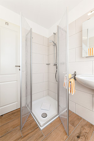 Ferienwohnung „Strandflieder“ - Badezimmer