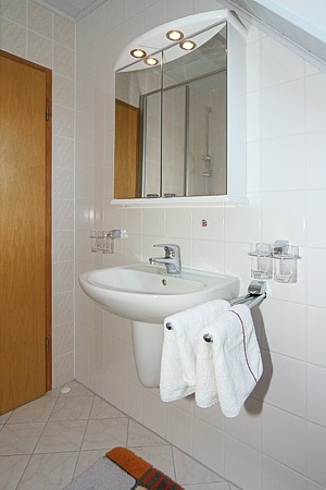 Ferienwohnung 3 - Badezimmer