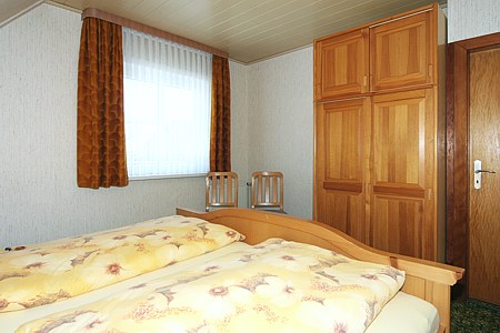 Ferienwohnung 3 - Schlafzimmer 1