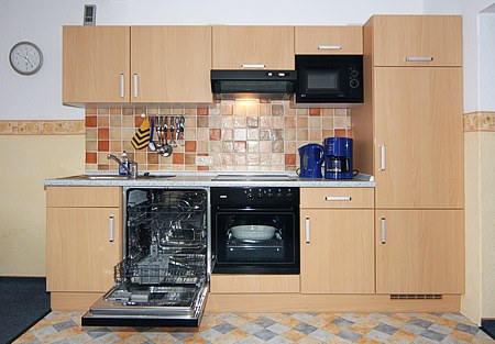 Ferienwohnung „Krabbe“ - Wohnzimmer mit integriertem Küchenbereich