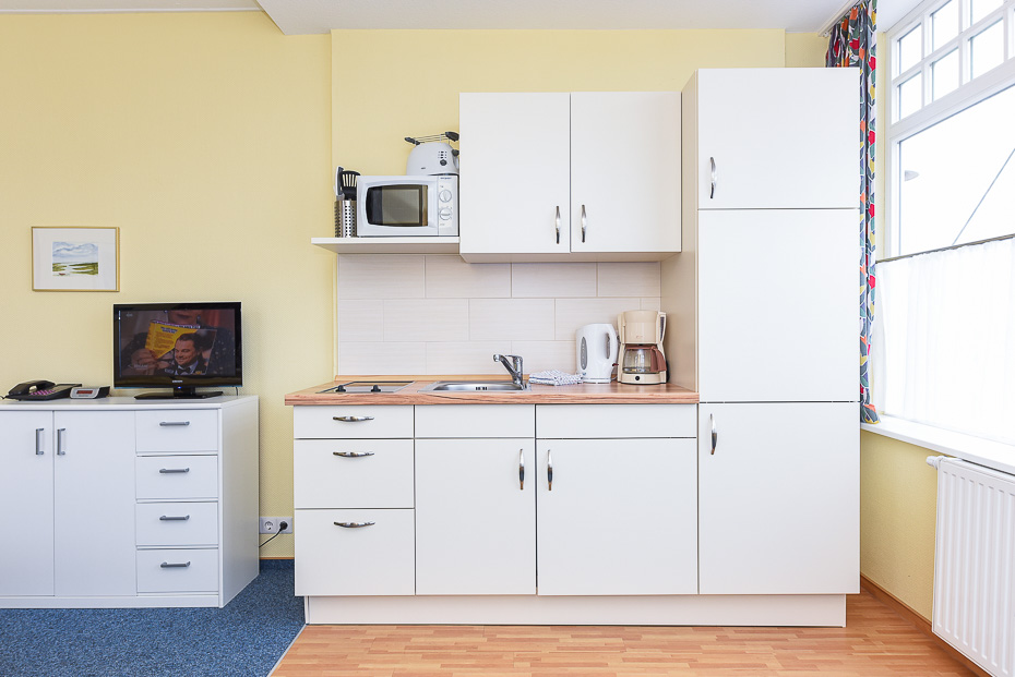 Apartment „Pamir“ - Wohn- und Schlafraum mit integriertem Küchenbereich