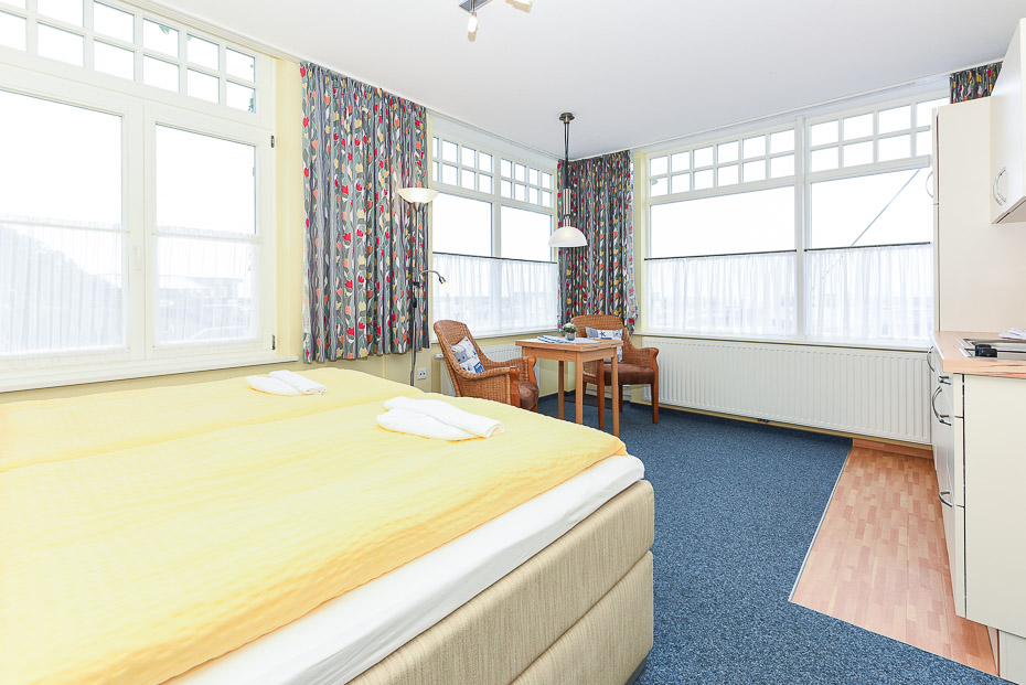 Apartment „Passat“ - Wohn- und Schlafraum mit integriertem Küchenbereich