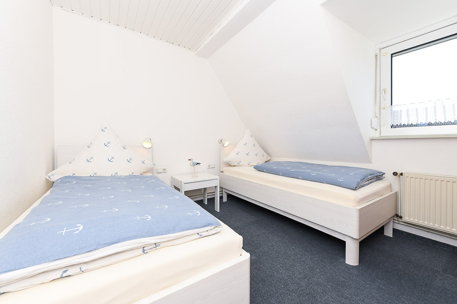 Ferienwohnung „Dünenblick“ - Schlafzimmer 2/Kinderzimmer