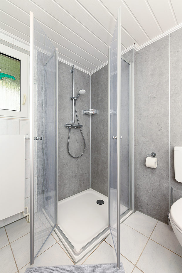Ferienhaus „Dünenperle“ - Badezimmer