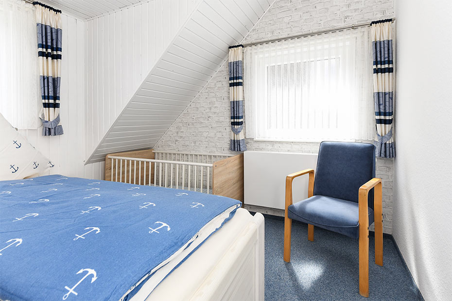 Ferienhaus „Dünenperle“ - Schlafzimmer 1