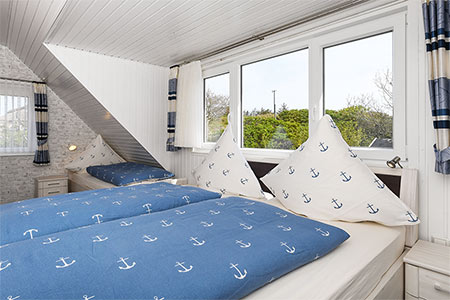 Ferienhaus „Dünenperle“ - Schlafzimmer 1