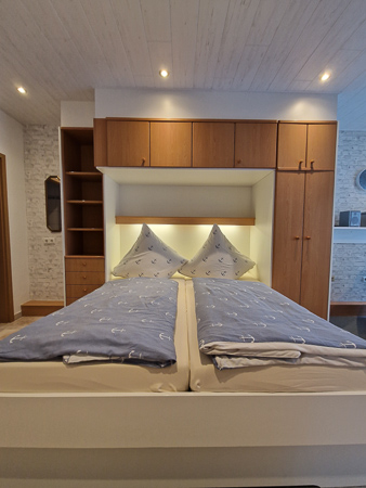 Apartment „Rosenapartment“ - Wohn- und Schlafraum