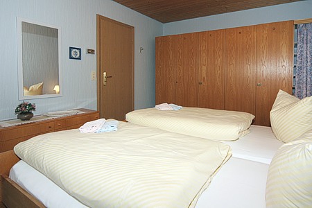 Ferienhaus „Weitblick“ - Schlafzimmer 1