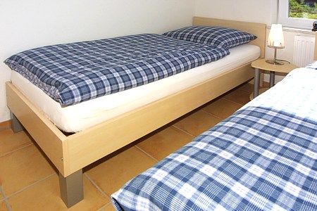 Ferienwohnung „Friesen-Chalet“ - Schlafzimmer 2/Kinderzimmer