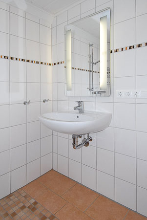 Ferienhaus - Badezimmer