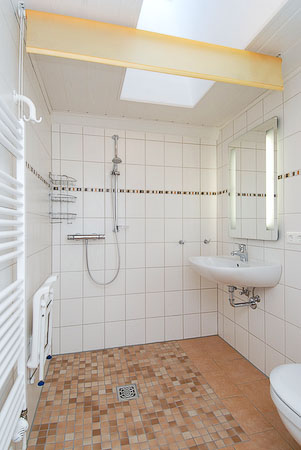 Ferienhaus - Badezimmer