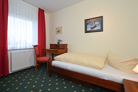 Ferienwohnung „Süderhörn“ - Schlafzimmer 2/Kinderzimmer