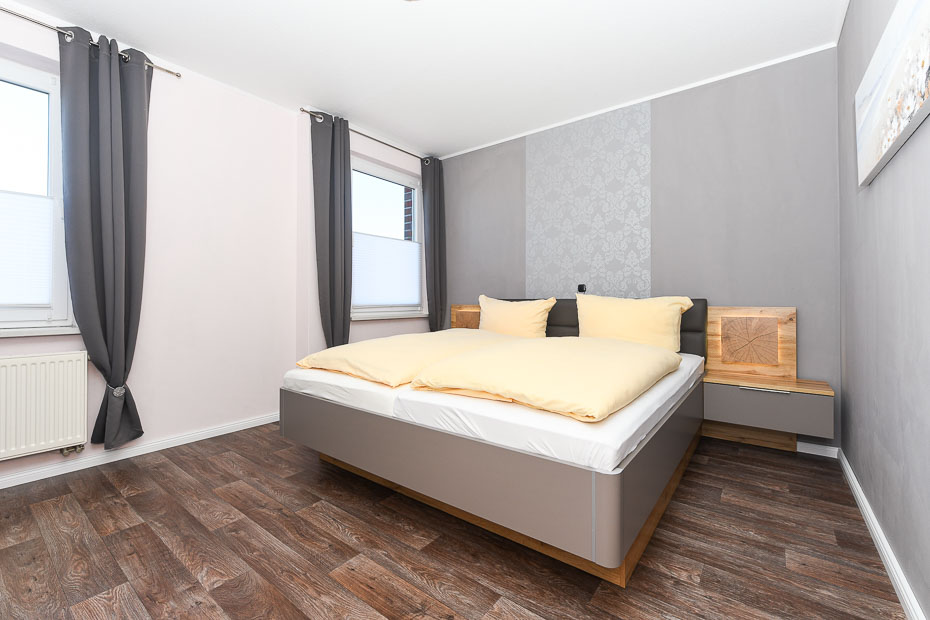 Ferienwohnung „Hafenblick“ - Schlafzimmer 1