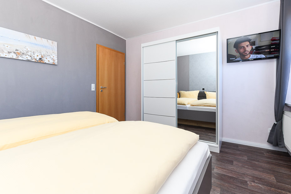 Ferienwohnung „Hafenblick“ - Schlafzimmer 1