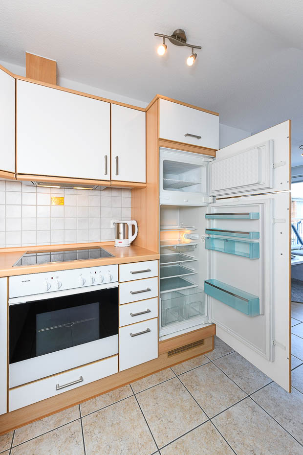 Ferienwohnung „Inselblick“ - Wohnzimmer mit integriertem Küchenbereich