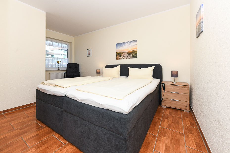 Ferienwohnung „Friesengold“ - Schlafzimmer 1