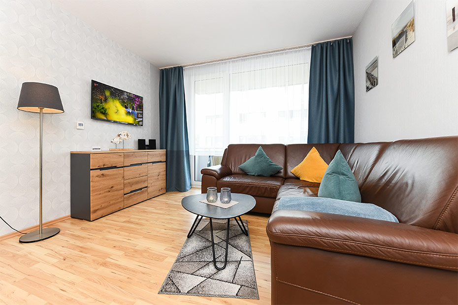 Ferienwohnung „Möwe“ - Wohnraum mit integrierter Küche