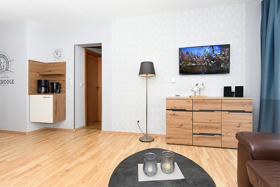 Ferienwohnung „Möwe“ - Wohnraum mit integrierter Küche