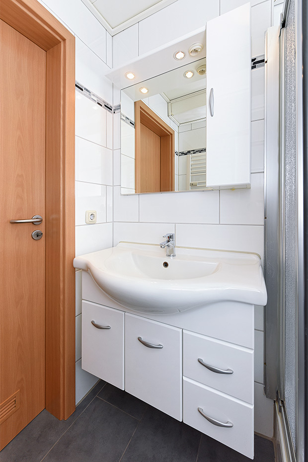 Ferienwohnung „Wattwurm“ - Badezimmer