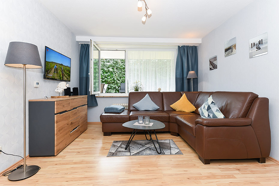 Ferienwohnung „Wattwurm“ - Wohnraum mit integrierter Küche