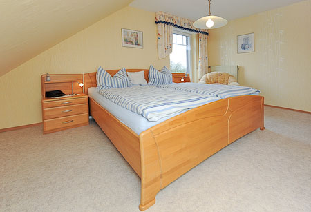 Ferienwohnung „Hofblick“ - Schlafzimmer 1
