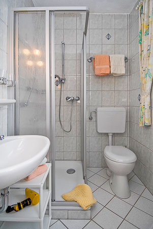 Ferienwohnung „Wintergarten“ - Badezimmer