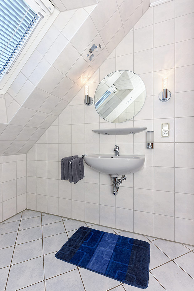 Ferienwohnung „Wattgeflüster“ - Badezimmer
