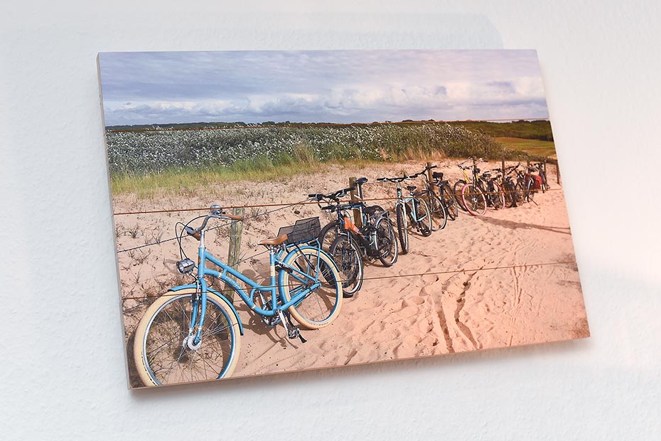 Ferienwohnung „Wattgeflüster“ - Wohnzimmer mit integriertem Küchenbereich