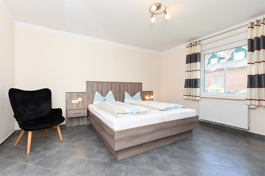 Ferienhaus „Wetterleuchten“ - Schlafzimmer 1