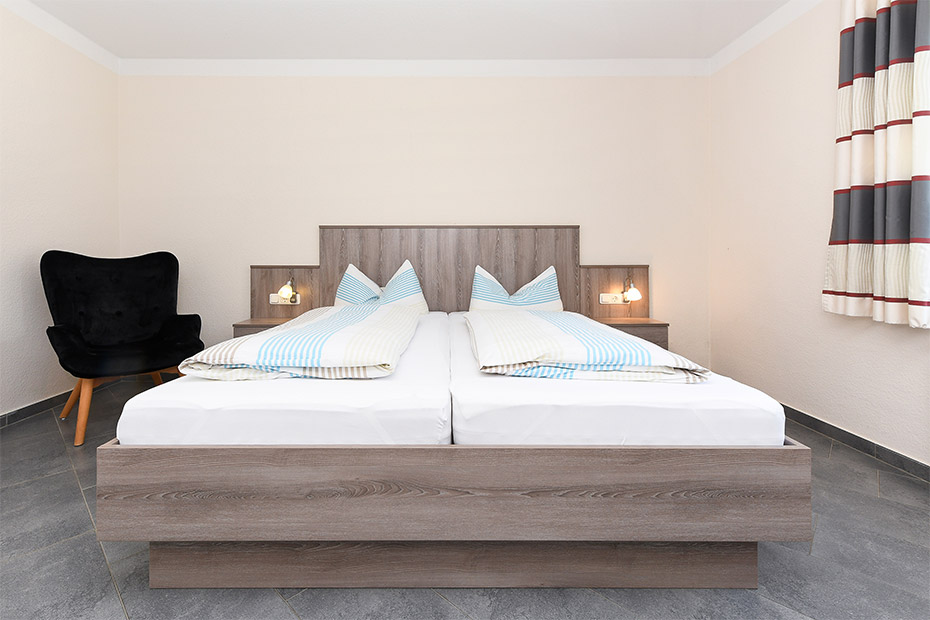 Ferienhaus „Wetterleuchten“ - Schlafzimmer 1