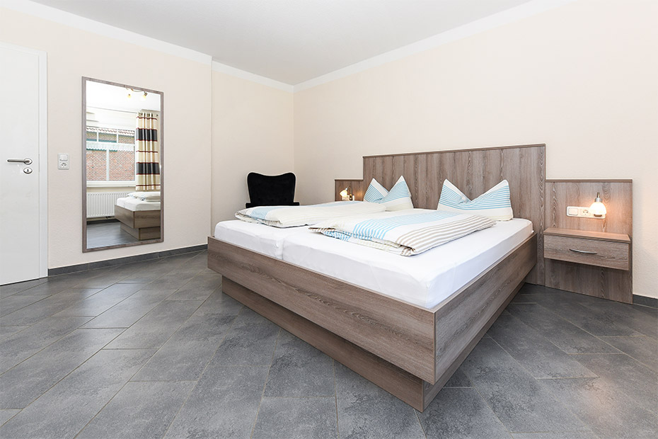 Ferienhaus „Wetterleuchten“ - Schlafzimmer 1