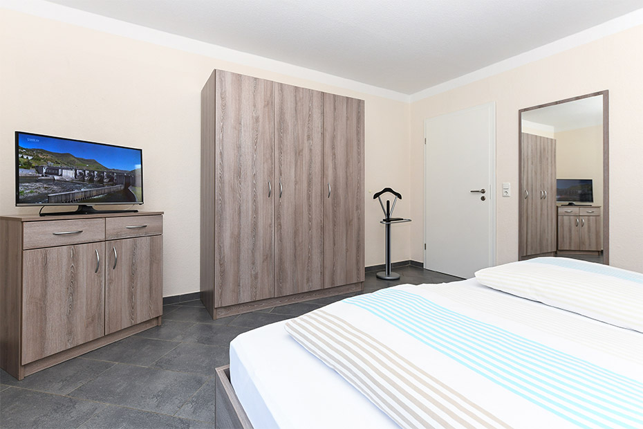 Ferienhaus „Wetterleuchten“ - Schlafzimmer 1