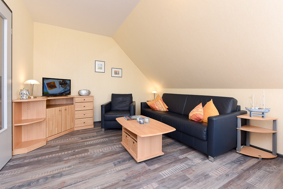 Ferienwohnung „Auster“ - Wohn- und Schlafraum mit integriertem Küchenbereich