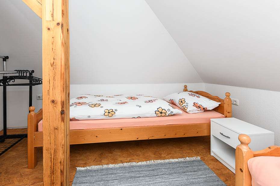 Ferienwohnung „Haus Windrose“ - Schlafzimmer 2/Kinderzimmer