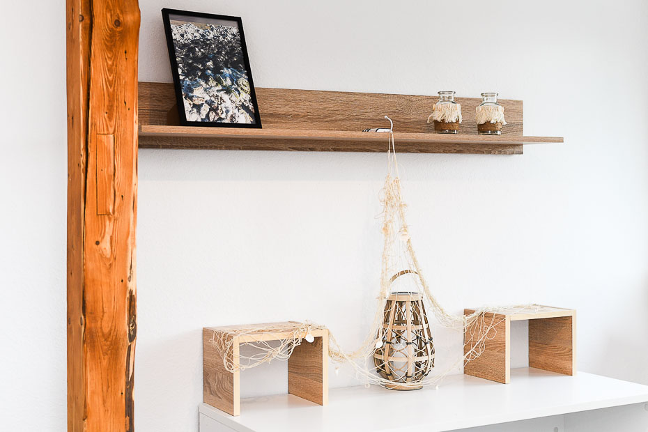 Ferienwohnung „Haus Windrose“ - Wohnzimmer mit integriertem Küchenbereich