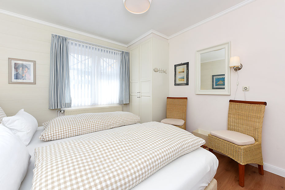 Ferienwohnung „Erdgeschoss“ - Schlafzimmer 1