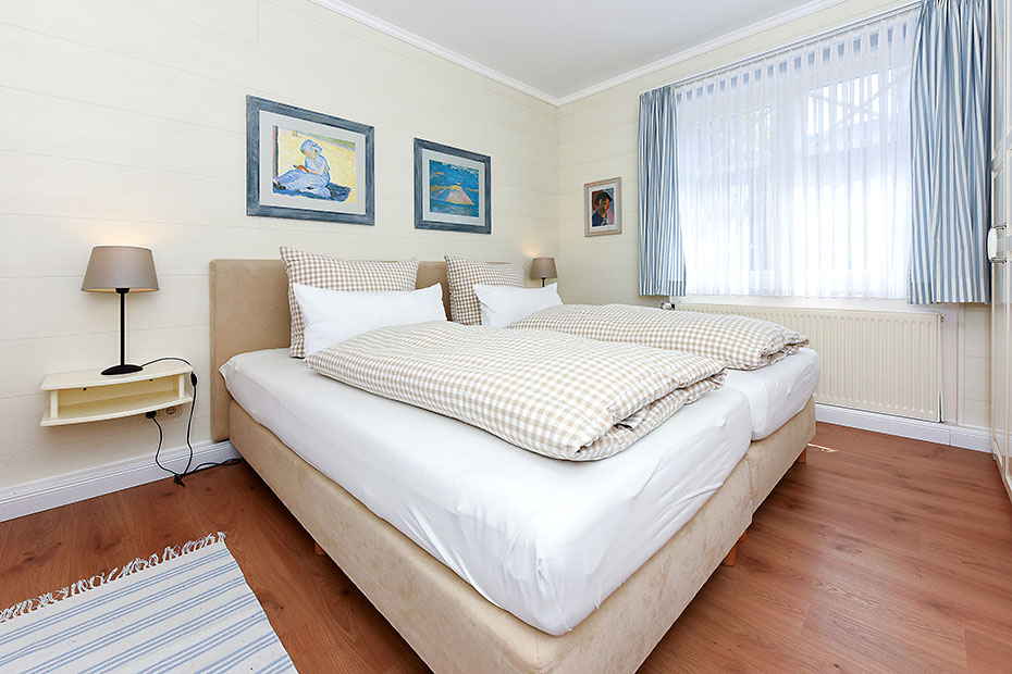 Ferienwohnung „Erdgeschoss“ - Schlafzimmer 1