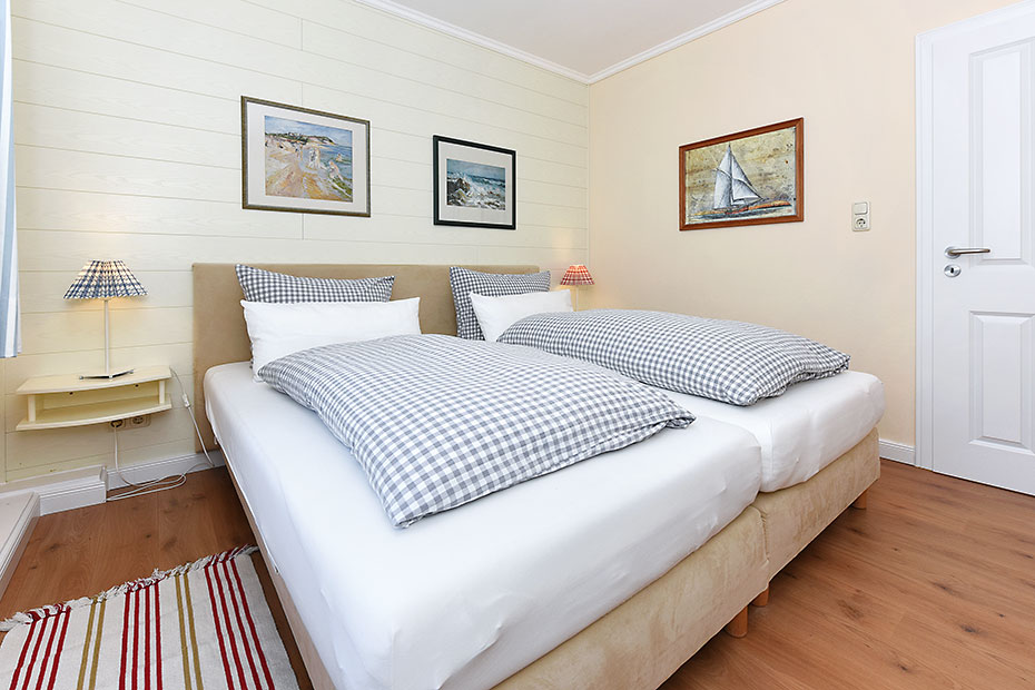 Ferienwohnung „Erdgeschoss“ - Schlafzimmer 2